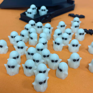 Glow-in-the-Dark 3D Printed Halloween Ghost Figurines Set – Luminous White Ghosts with Black Coffin Display